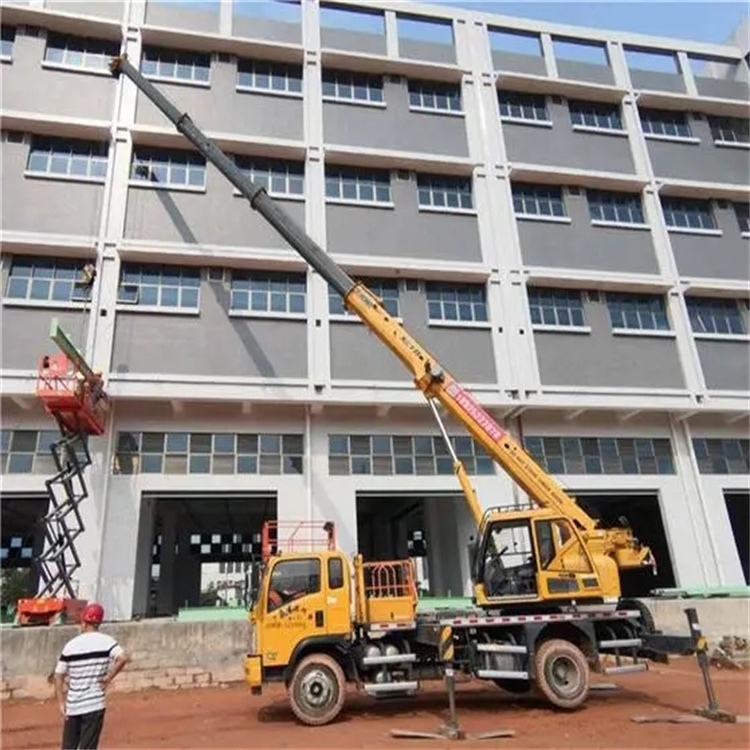 德格高楼层玻璃吊装